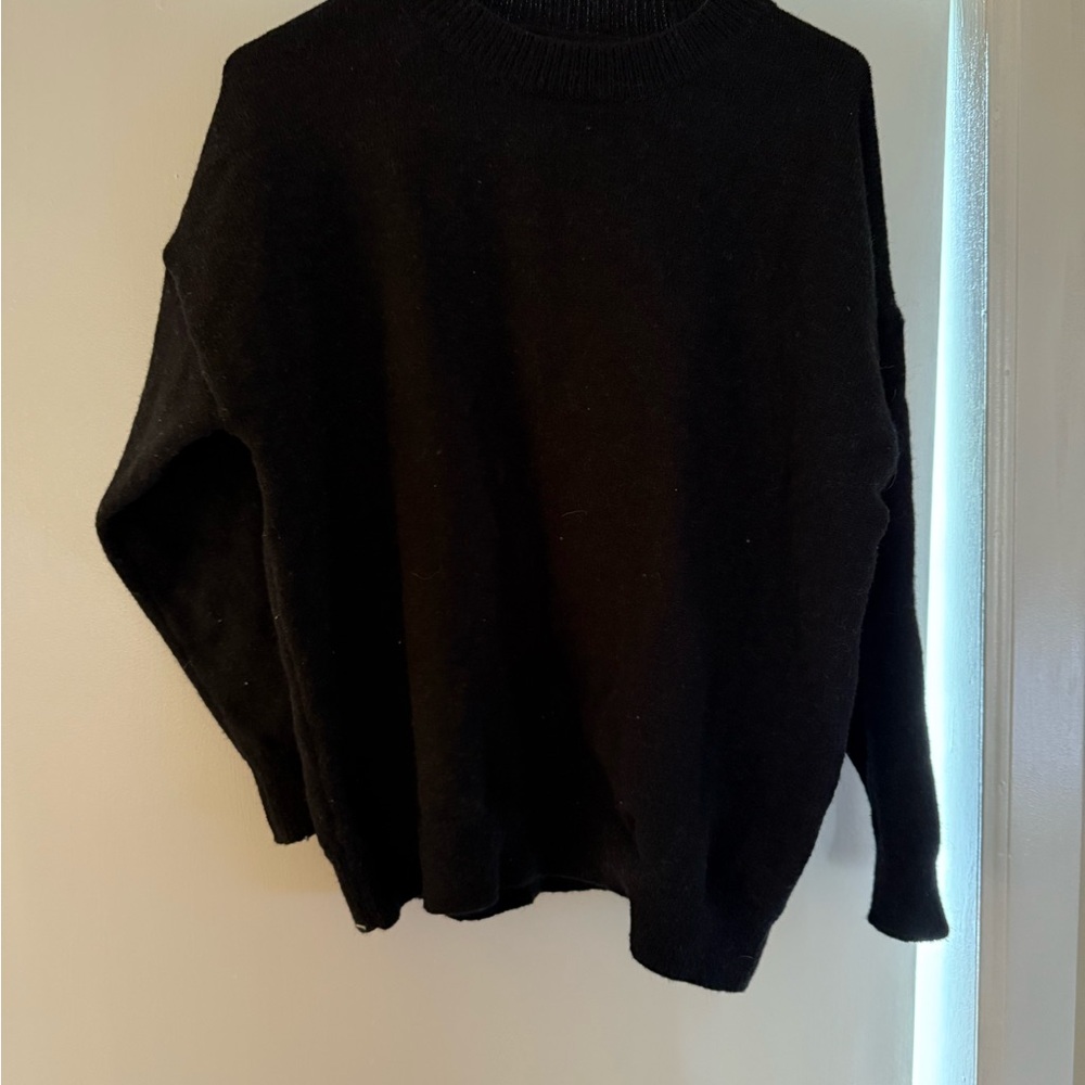 SHEIN Black Crew Neck Sweater